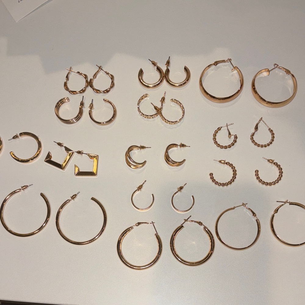 Elegant Gold Hoop Earrings Set


——SOLD—-